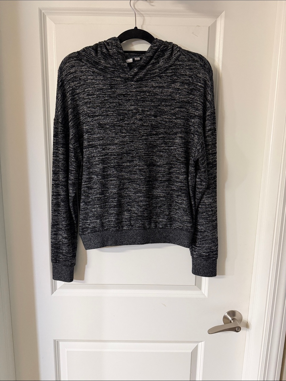 GAP Women's Heathered Black & Gray Crewneck Sweater